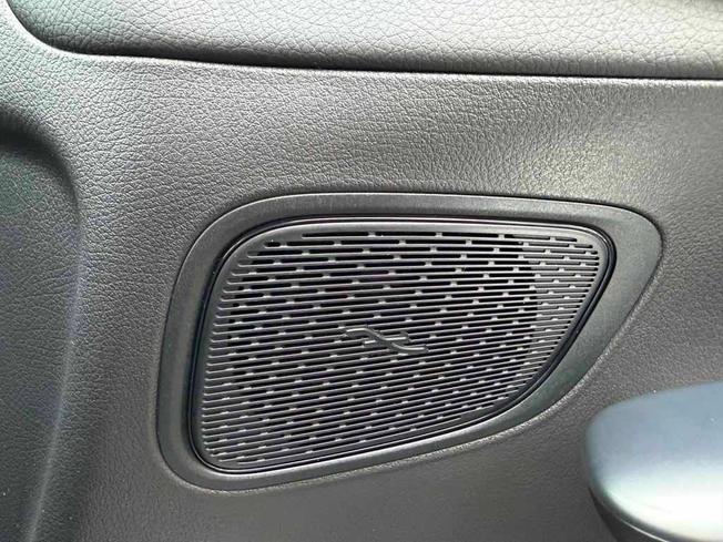 Mercedes-Benz GLC Photo 46