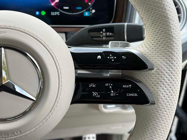 MERCEDES-BENZ G Class Photo 23