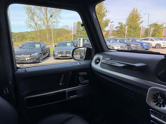 MERCEDES-BENZ G Class Photo 30