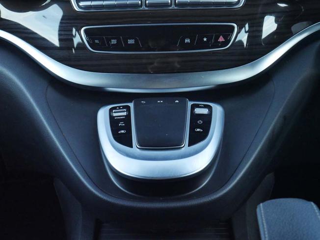 MERCEDES-BENZ Eqv Photo 13
