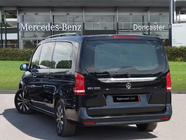 MERCEDES-BENZ Eqv Photo 2