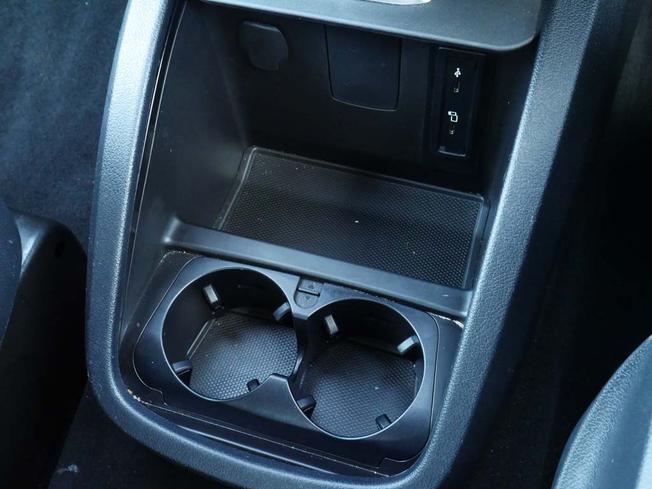 MERCEDES-BENZ Eqv Photo 21