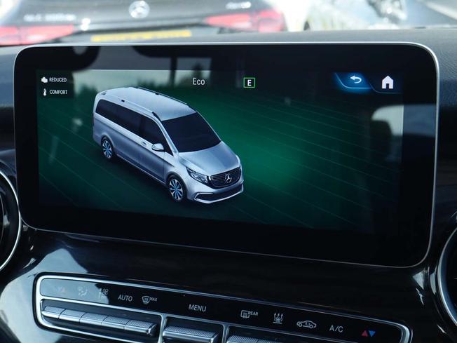 MERCEDES-BENZ Eqv Photo 27