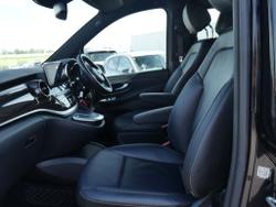 MERCEDES-BENZ Eqv Photo 3