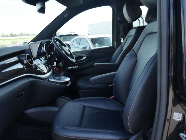 MERCEDES-BENZ Eqv Photo 3