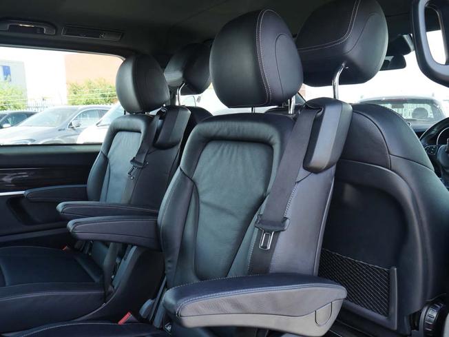 MERCEDES-BENZ Eqv Photo 36