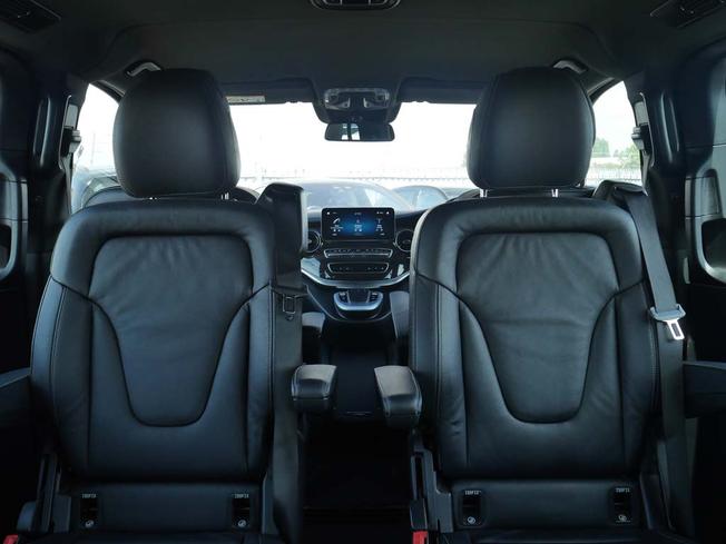 MERCEDES-BENZ Eqv Photo 37