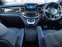 MERCEDES-BENZ Eqv Photo 5