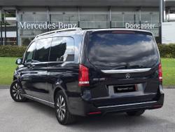 MERCEDES-BENZ Eqv Photo 2