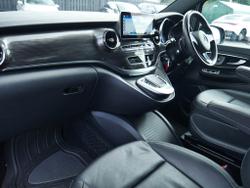MERCEDES-BENZ Eqv Photo 3
