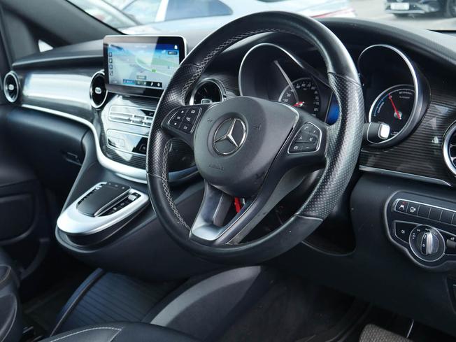 MERCEDES-BENZ Eqv Photo 31