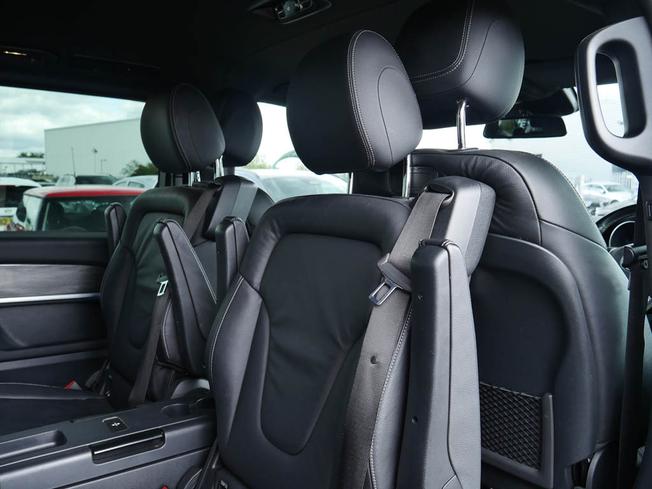 MERCEDES-BENZ Eqv Photo 32