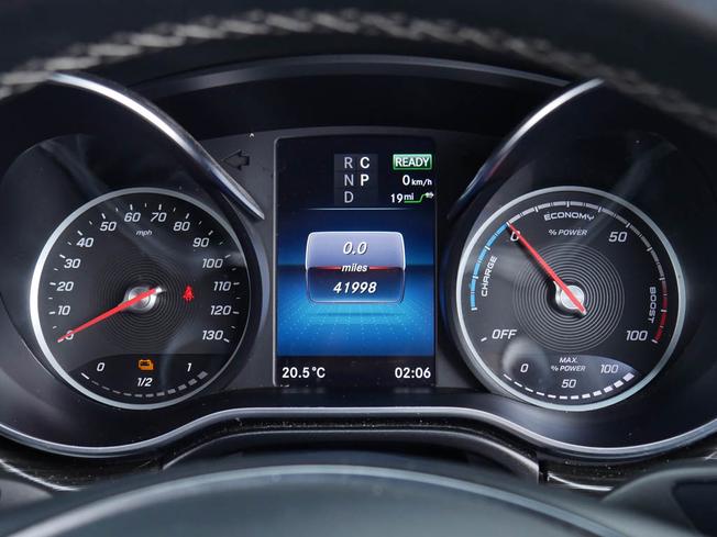 MERCEDES-BENZ Eqv Photo 4