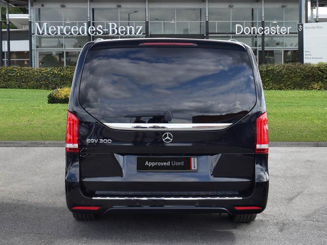 MERCEDES-BENZ Eqv Photo 9