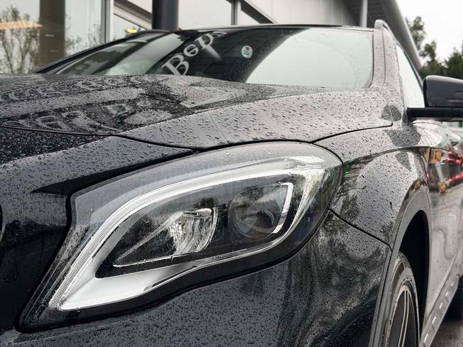 MERCEDES-BENZ GLA Photo 11