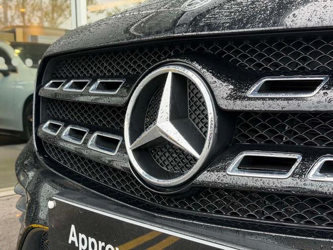 MERCEDES-BENZ GLA Photo 12