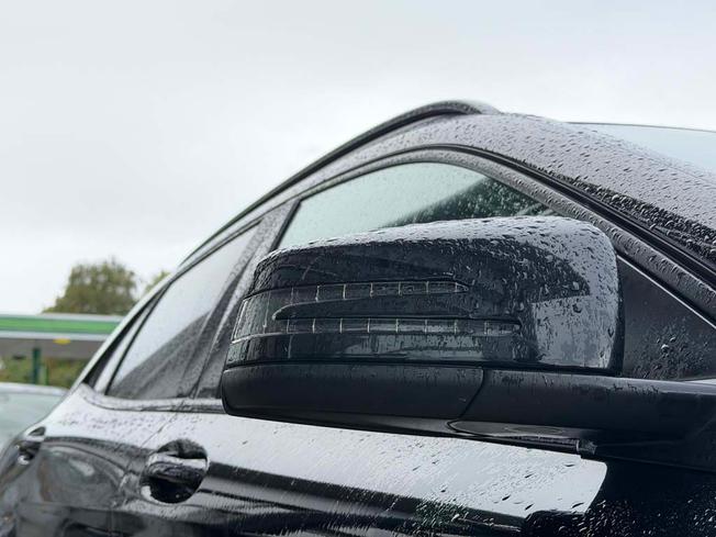 MERCEDES-BENZ GLA Photo 13