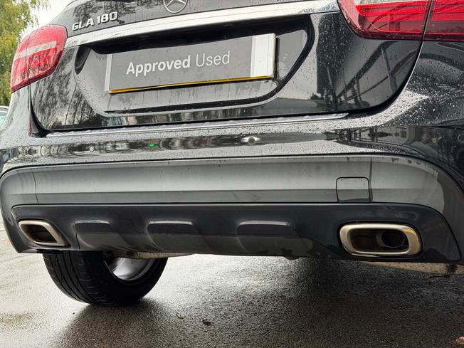 MERCEDES-BENZ GLA Photo 17
