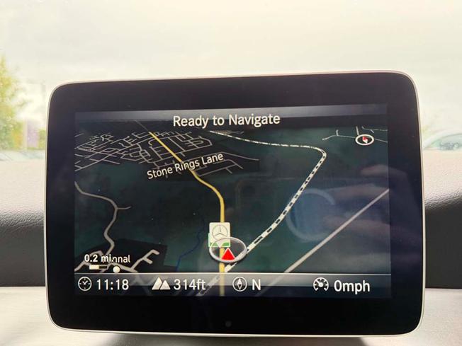 MERCEDES-BENZ GLA Photo 29