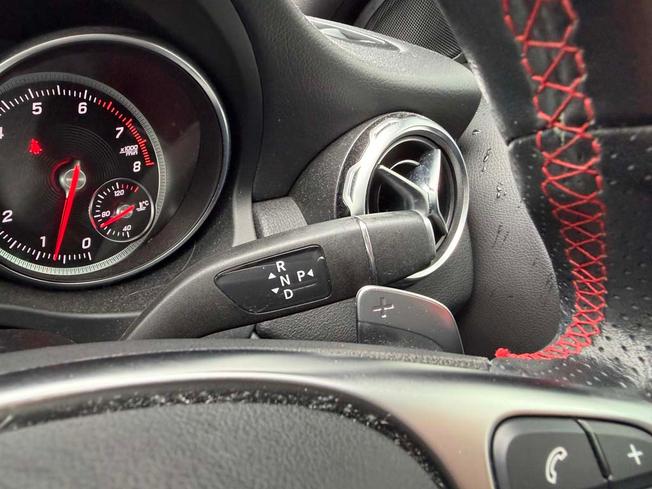MERCEDES-BENZ GLA Photo 40