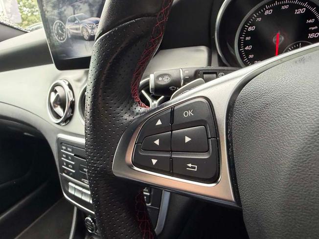 MERCEDES-BENZ GLA Photo 42