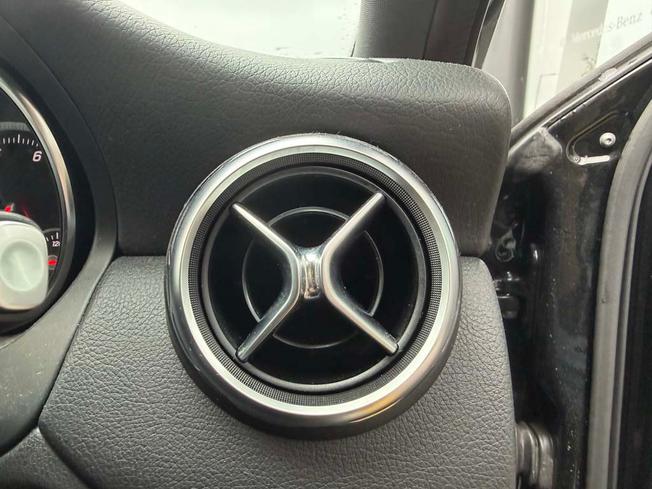 MERCEDES-BENZ GLA Photo 44