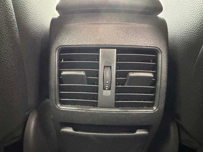 MERCEDES-BENZ GLA Photo 45