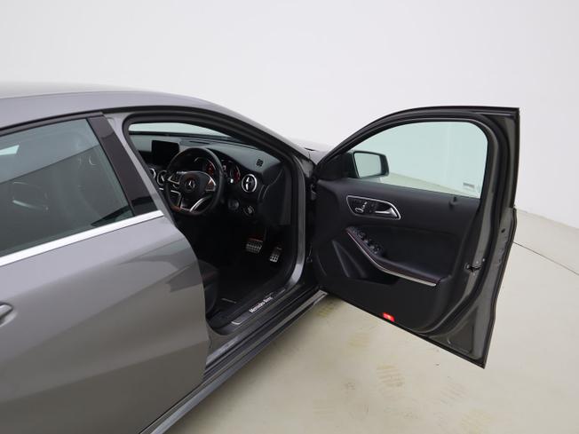 MERCEDES-BENZ A Class Photo 13