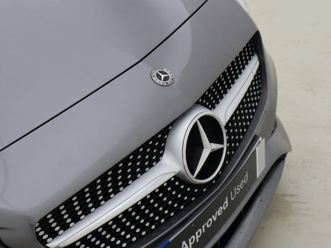MERCEDES-BENZ A Class Photo 14