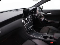 MERCEDES-BENZ A Class Photo 3