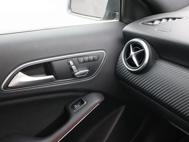 MERCEDES-BENZ A Class Photo 35