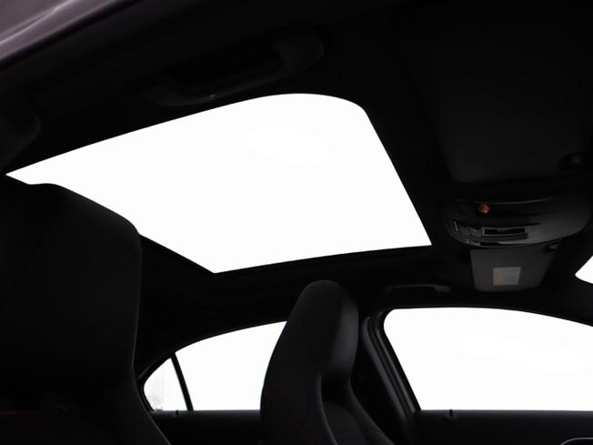 MERCEDES-BENZ A Class Photo 36
