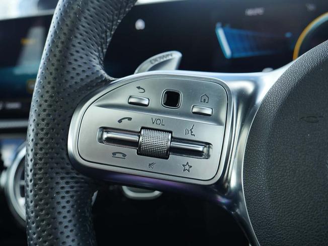 MERCEDES-BENZ A Class Photo 14