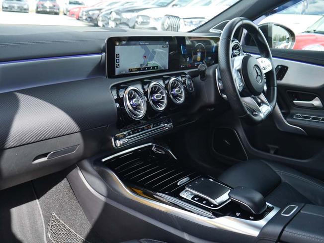MERCEDES-BENZ A Class Photo 3