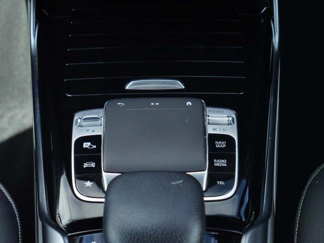MERCEDES-BENZ A Class Photo 50