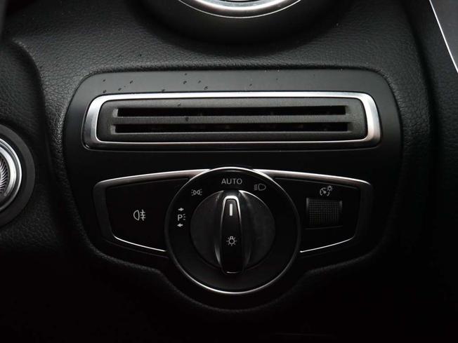 MERCEDES-BENZ C Class Photo 15