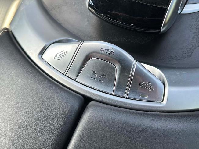 MERCEDES-BENZ C Class Photo 40