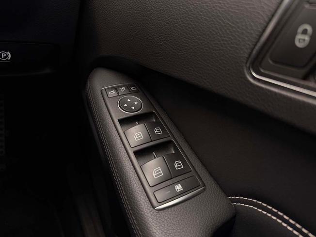 MERCEDES-BENZ E Class Photo 15