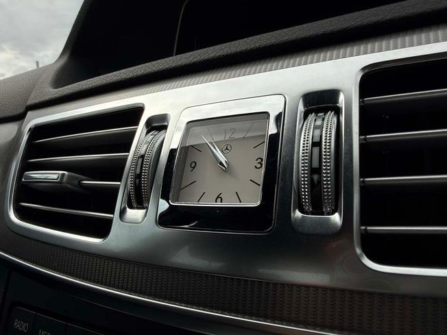 MERCEDES-BENZ E Class Photo 16