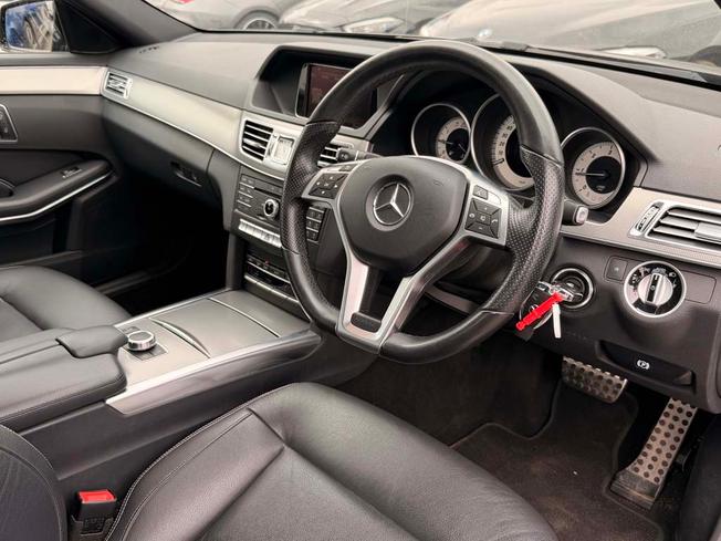 MERCEDES-BENZ E Class Photo 26