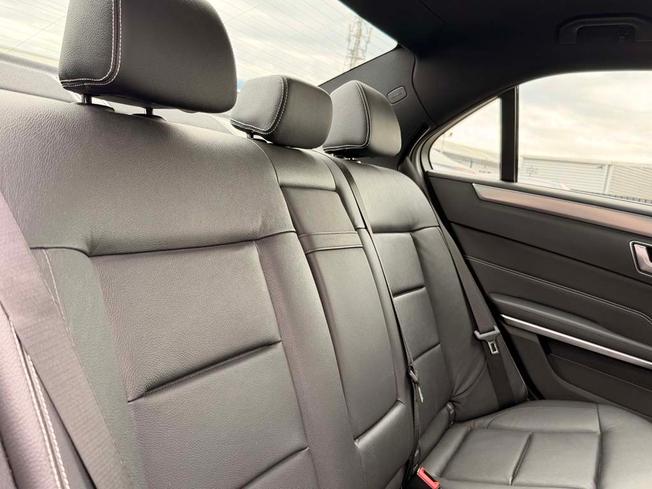 MERCEDES-BENZ E Class Photo 29