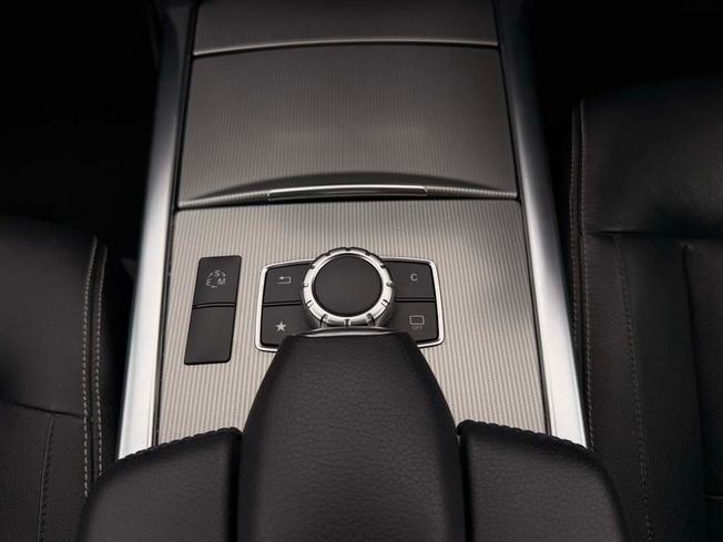 MERCEDES-BENZ E Class Photo 33