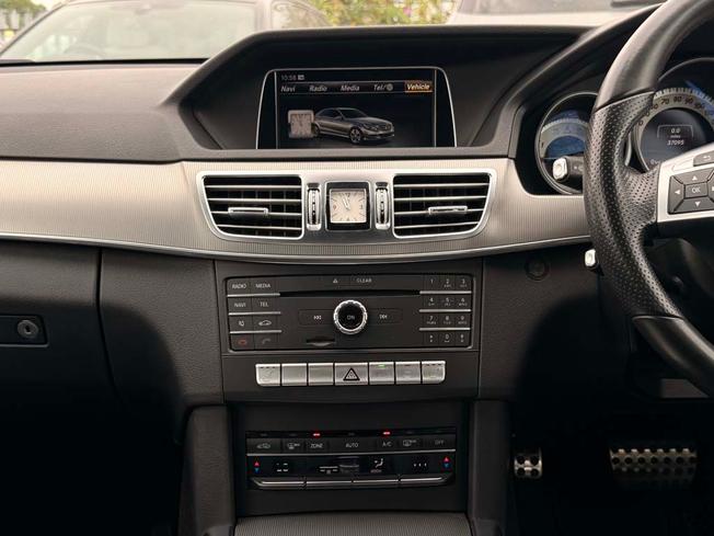 MERCEDES-BENZ E Class Photo 5