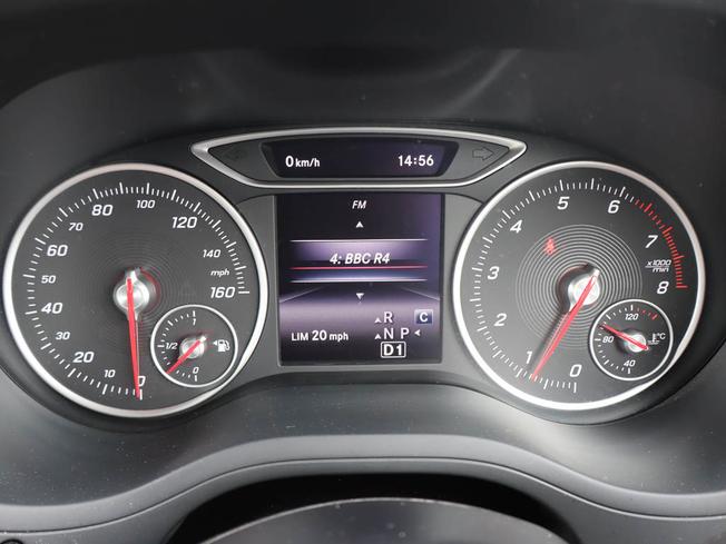 MERCEDES-BENZ B Class Photo 24