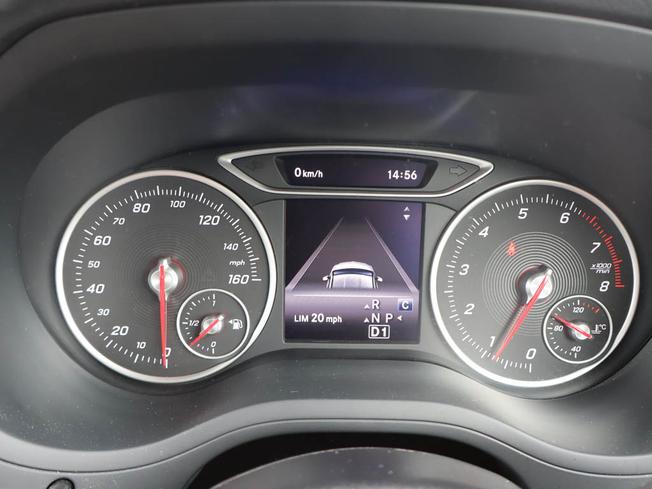 MERCEDES-BENZ B Class Photo 25