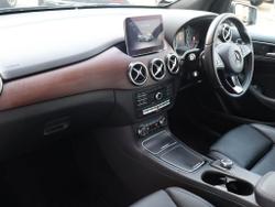 MERCEDES-BENZ B Class Photo 3