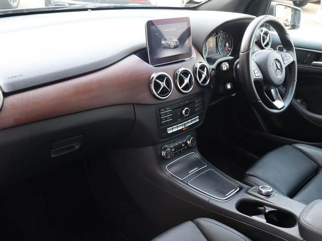 MERCEDES-BENZ B Class Photo 3