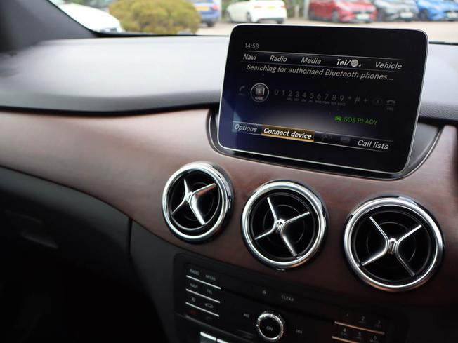 MERCEDES-BENZ B Class Photo 32