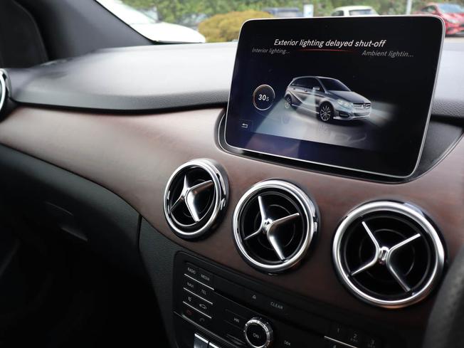 MERCEDES-BENZ B Class Photo 37