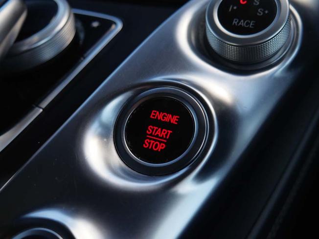 MERCEDES-BENZ AMG GT Photo 31
